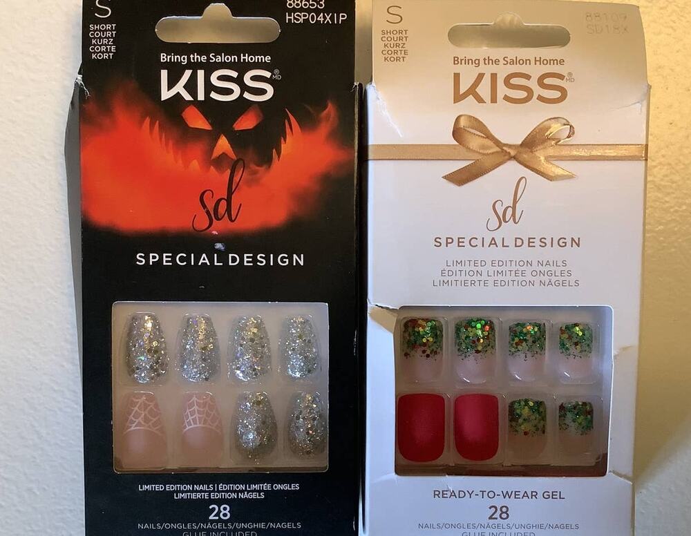 Kiss Sol Nails 2 Pk Halloween and Christmas  NIB